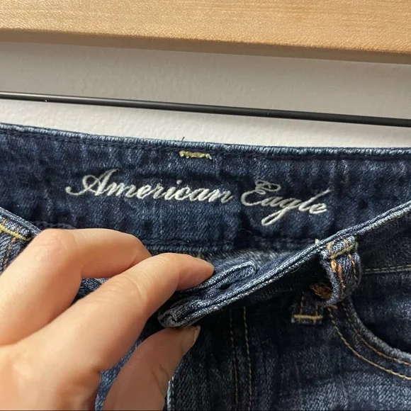 American Eagle Distressed Frayed Summer Denim Jean Shorts Size 0 - Picture 5 of 7